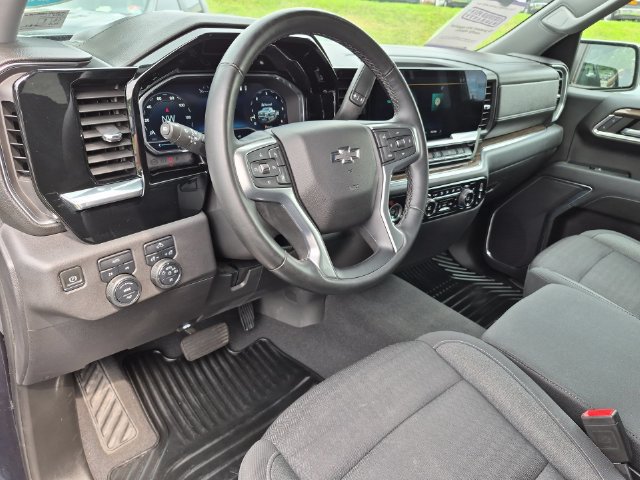 Used 2023 Chevrolet Silverado 1500 RST w/ LPO, Dark Essentials Package AWD/4WD image 12