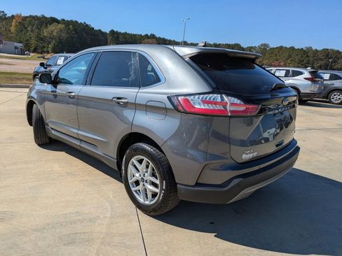 Used 2022 Ford Edge SEL image 6