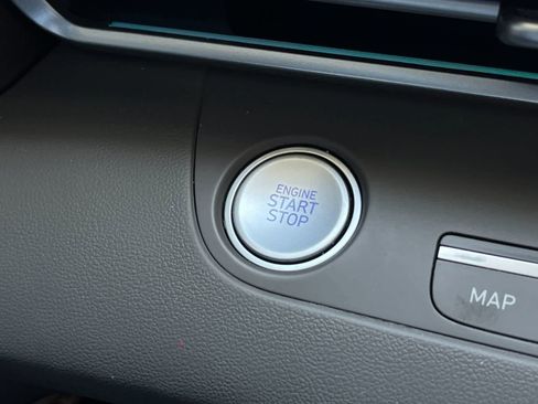 Certified 2024 Hyundai Elantra SEL FWD image 23