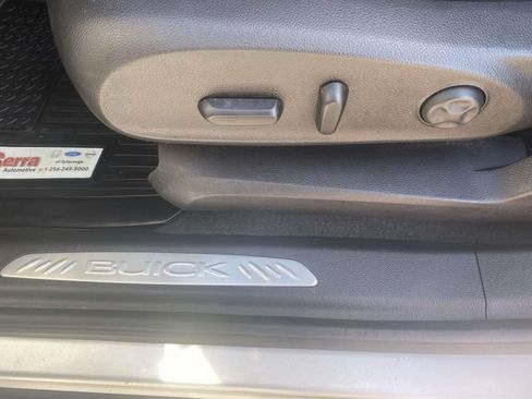 Used 2019 Buick Envision Essence FWD image 13