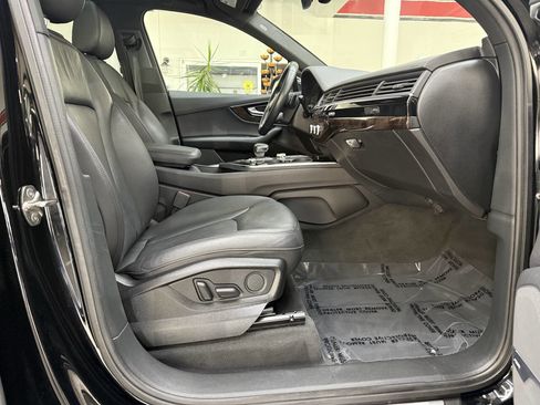 Used 2018 Audi Q7 3.0T Premium Plus w/ Premium Plus Package AWD/4WD image 19