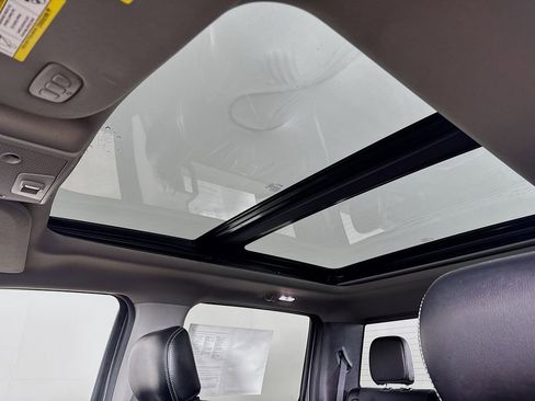 Used 2018 Ford F150 Lariat w/ Equipment Group 502A Luxury image 22