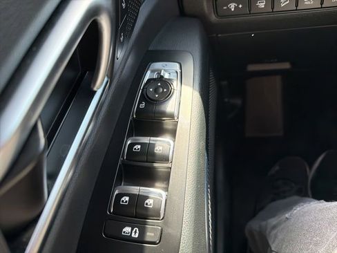Certified 2025 Kia Telluride SX Prestige X-Line AWD/4WD image 16