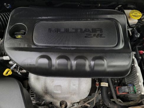 Used 2020 Jeep Cherokee Latitude Plus AWD/4WD image 30