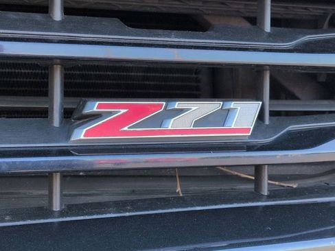 Used 2018 Chevrolet Silverado 1500 LT w/ All Star Edition image 28