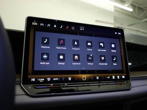 New 2026 Volkswagen Tiguan SEL R-Line image 17