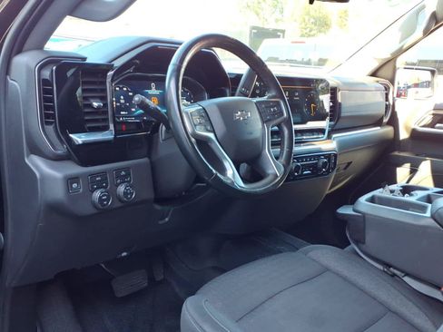 Used 2023 Chevrolet Silverado 1500 RST w/ LPO, Dark Essentials Package AWD/4WD image 9
