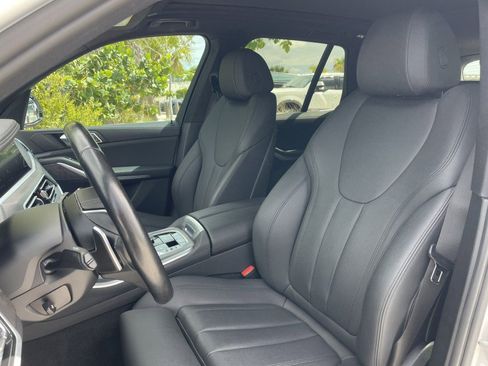 Used 2021 BMW X5 sDrive40i w/ Convenience Package RWD image 2