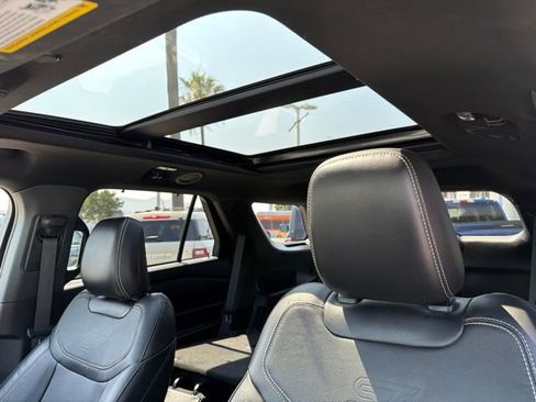 Used 2023 Ford Explorer ST w/ Equipment Group 401A AWD/4WD image 15