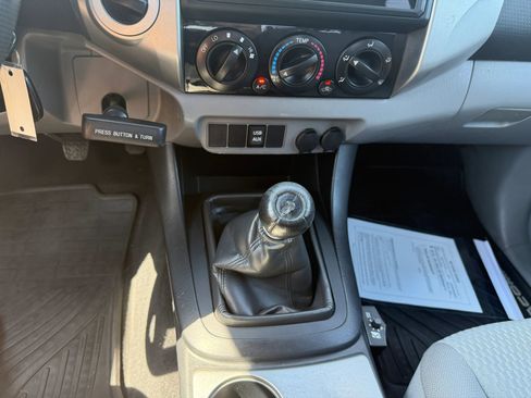 Used 2013 Toyota Tacoma 4x4 Access Cab V6 w/ SR5 Pkg image 22