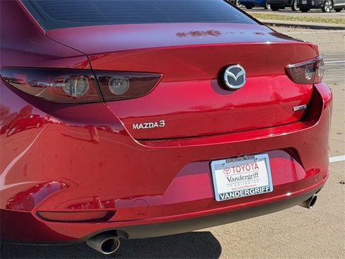 Used 2019 MAZDA MAZDA3 Sedan image 6