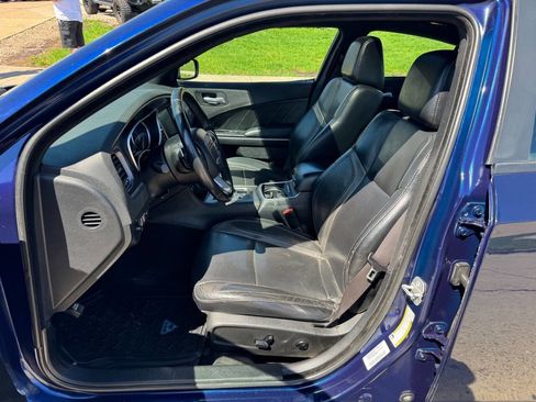Used 2016 Dodge Charger SXT w/ AWD Plus Group image 10