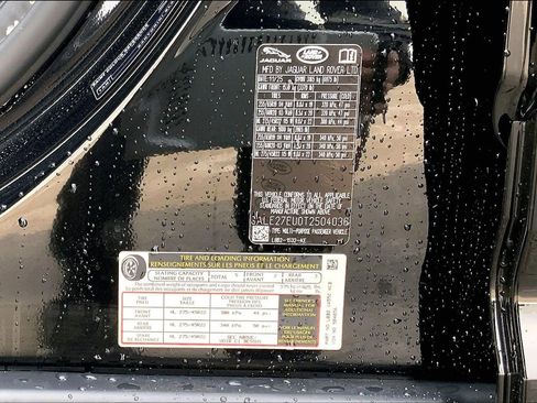 New 2026 Land Rover Defender 110 X-Dynamic SE image 18