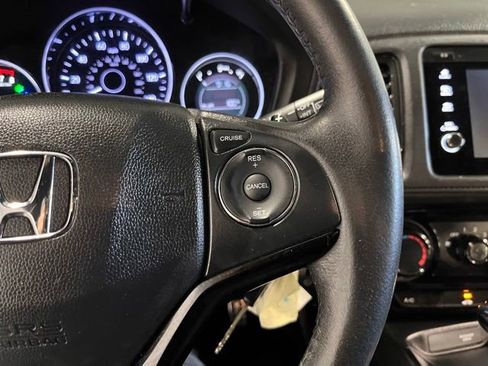 Used 2021 Honda HR-V Sport image 27