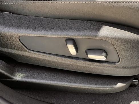 New 2026 Cadillac XT5 Luxury image 23