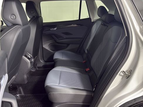 New 2026 Volkswagen Tiguan SE AWD/4WD image 12