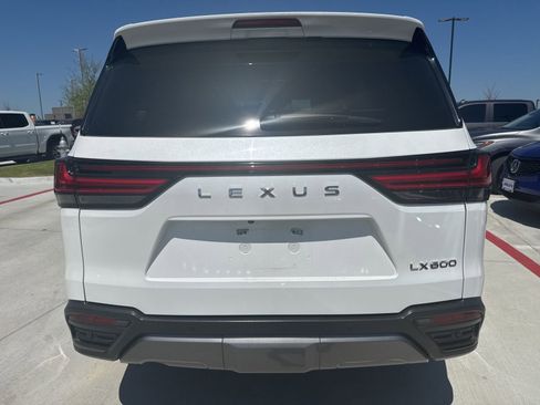 Used 2023 Lexus LX 600 4WD w/ Appearance Package image 3