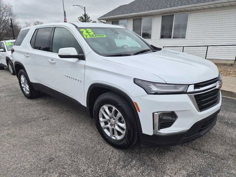 Used 2023 Chevrolet Traverse LS w/ Safety Package image 4