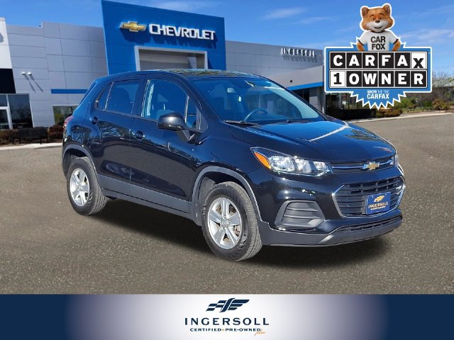 Used 2022 Chevrolet Trax LS w/ Tint and Cruise Package AWD/4WD image 1