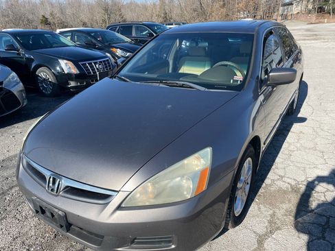 Used 2007 Honda Accord EX image 2