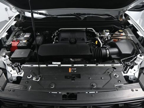 Used 2024 GMC Canyon Elevation w/ Convenience Package image 29