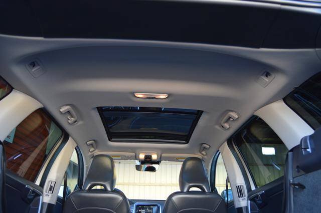 Used 2015 Volvo XC60 T5 Premier w/ Proximity Package FWD image 27