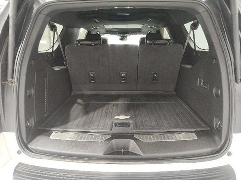 Used 2023 Chevrolet Suburban High Country AWD/4WD image 18