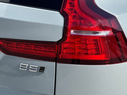 Certified 2026 Volvo V60 B5 Cross Country Plus w/ Climate Package AWD/4WD image 34