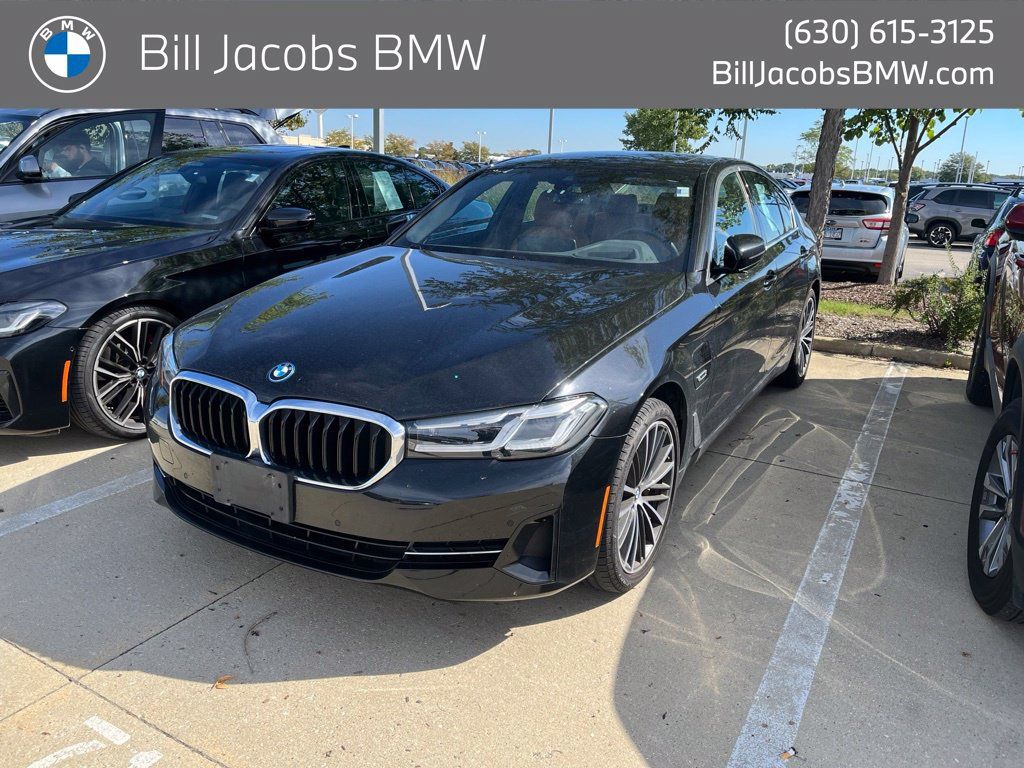 Used 2023 BMW 530e xDrive w/ Premium Package AWD/4WD image 1