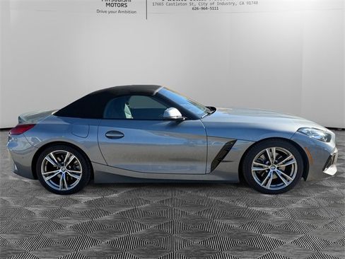 Used 2025 BMW Z4 sDrive30i w/ Premium Package image 4