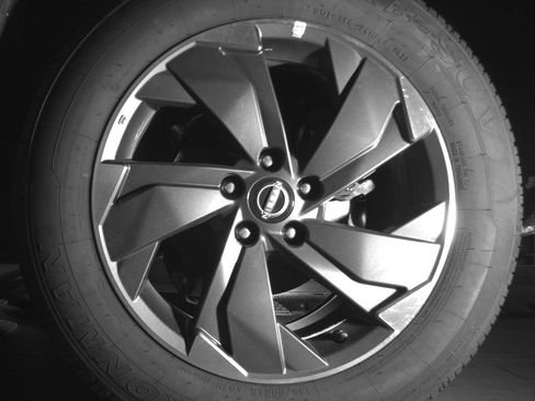 Used 2024 Nissan Rogue SV FWD image 16