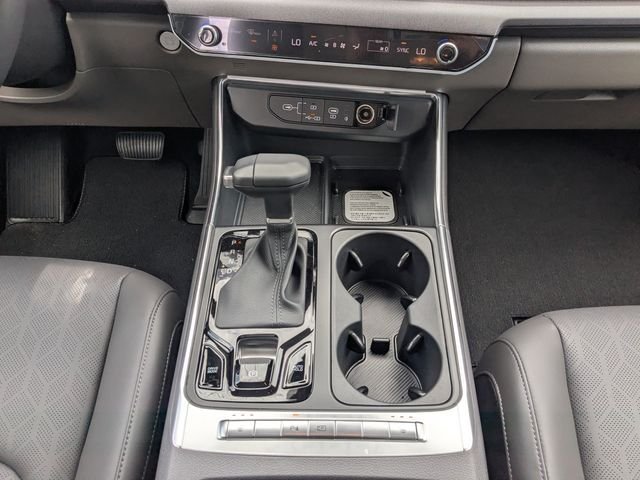 New 2026 Kia Carnival EX FWD image 22