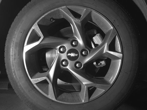 Used 2025 Chevrolet Trax LT w/ LT Convenience Package image 13