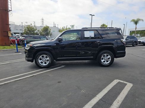 Used 2020 Toyota 4Runner Nightshade AWD/4WD image 4