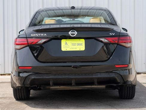 Used 2022 Nissan Sentra SV w/ SV Premium Package image 10
