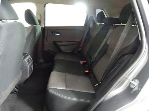 Used 2023 Nissan Rogue SV image 11