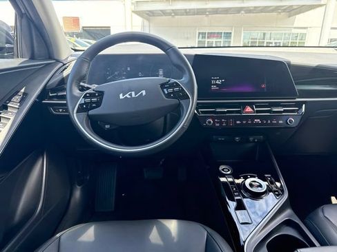 Certified 2023 Kia Niro Wind w/ Wind Preserve Package FWD image 15
