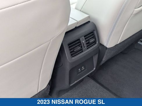Used 2023 Nissan Rogue SL AWD/4WD image 31