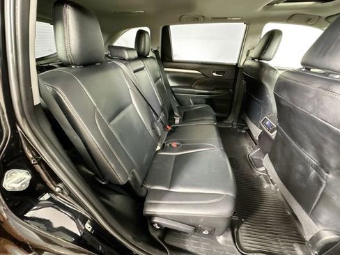 Used 2019 Toyota Highlander XLE w/ Protection Package #3 image 29