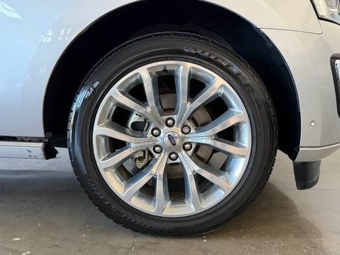 Used 2019 Ford Expedition Platinum AWD/4WD image 10