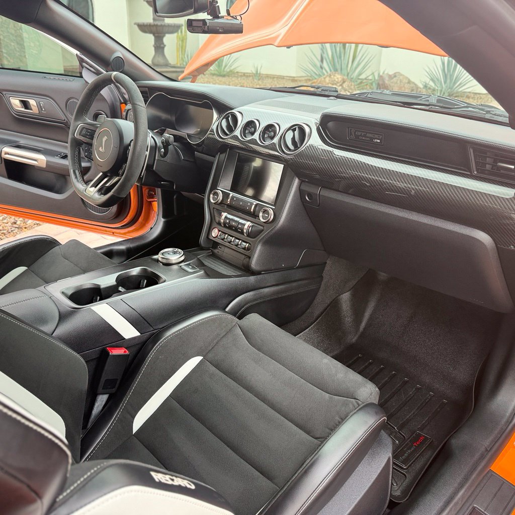 Used 2020 Ford Mustang Shelby GT500 w/ Carbon Fiber Track Pack RWD image 15