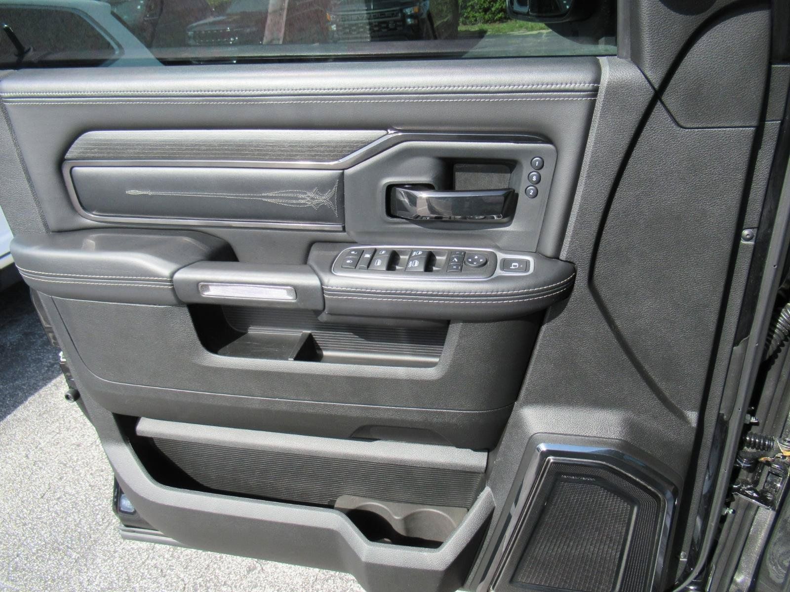 Used 2022 RAM 2500 Limited AWD/4WD image 20