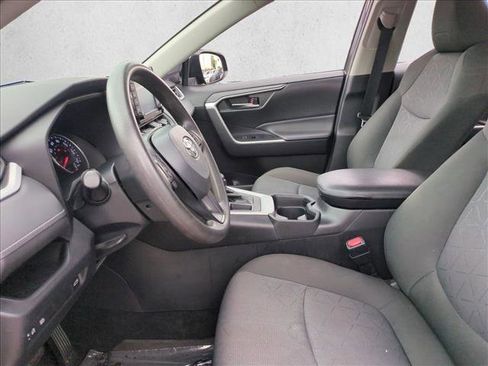 Certified 2021 Toyota RAV4 XLE w/ Convenience Package FWD image 16