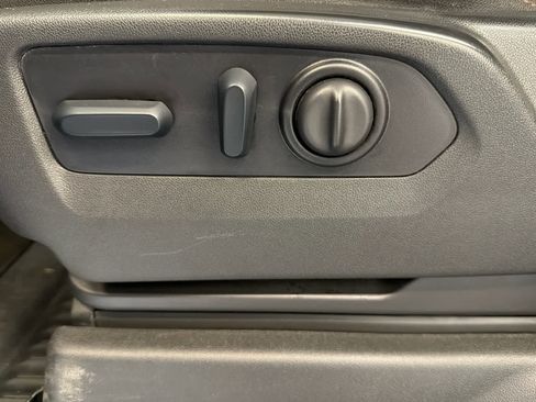 Used 2022 GMC Sierra 2500 AT4 w/ AT4 Premium Plus Package image 19