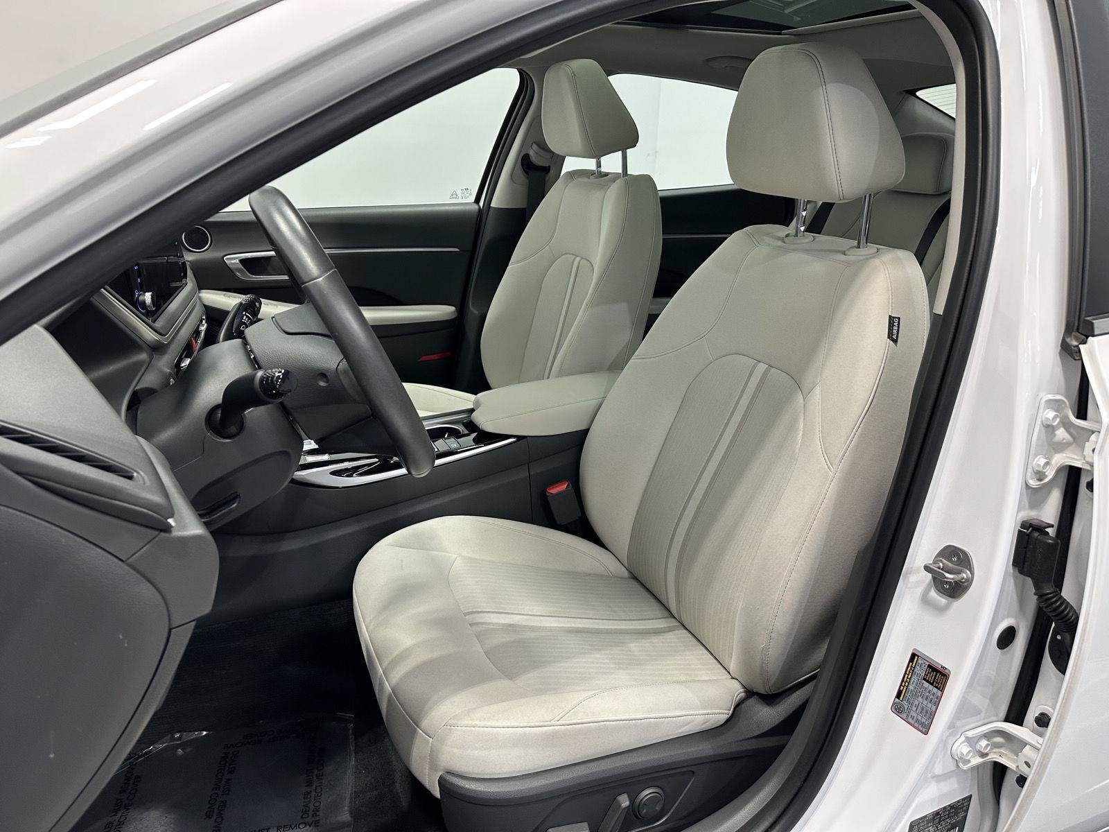 Certified 2023 Hyundai Sonata SEL w/ Convenience Package FWD image 12