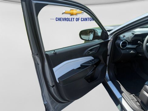 New 2026 Chevrolet Trax LT FWD image 10
