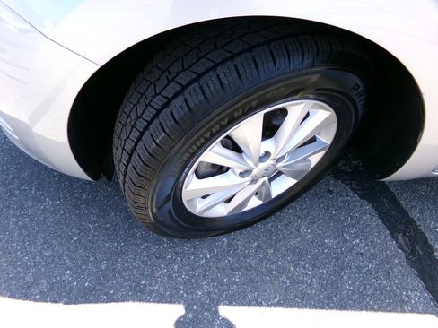 Used 2018 Kia Sedona L image 31