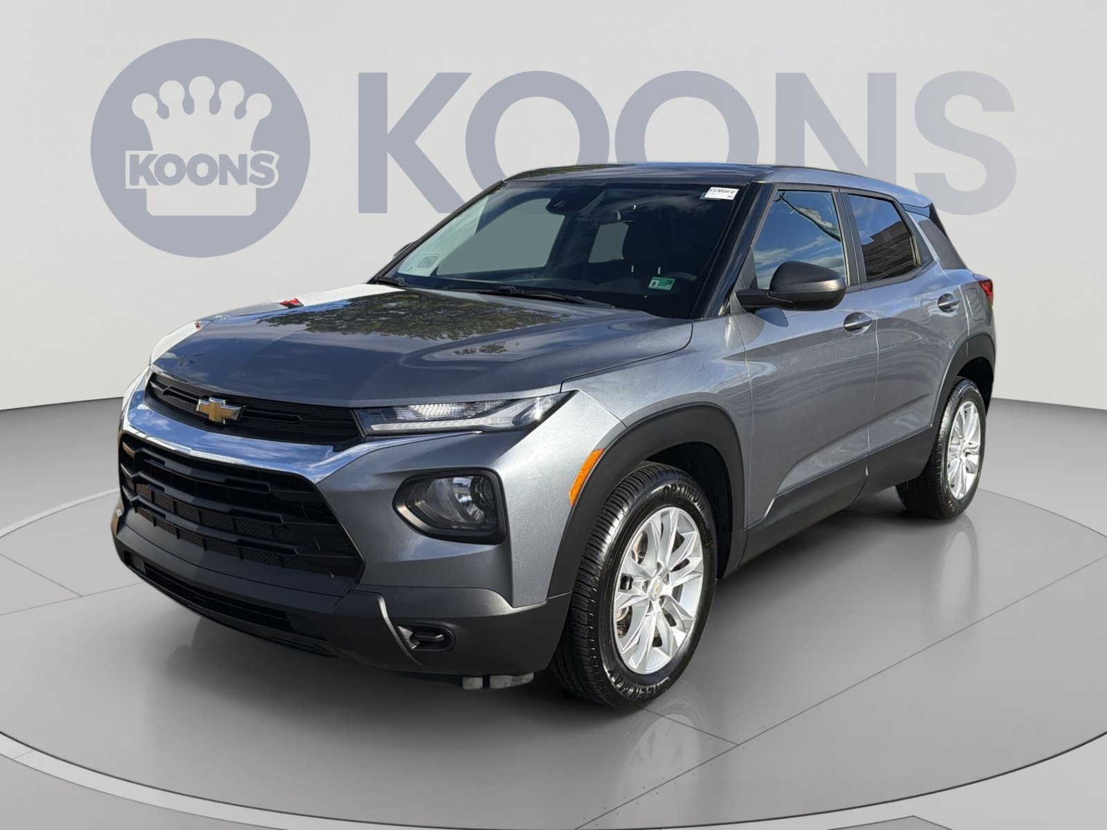 Used 2021 Chevrolet TrailBlazer LS FWD image 1