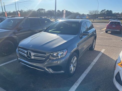 Used 2018 Mercedes-Benz GLC 300 image 6