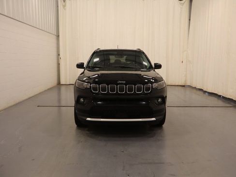 Certified 2022 Jeep Compass Limited image 3